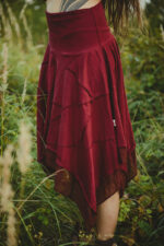 burgundowa eśna spódnica z motywem liści